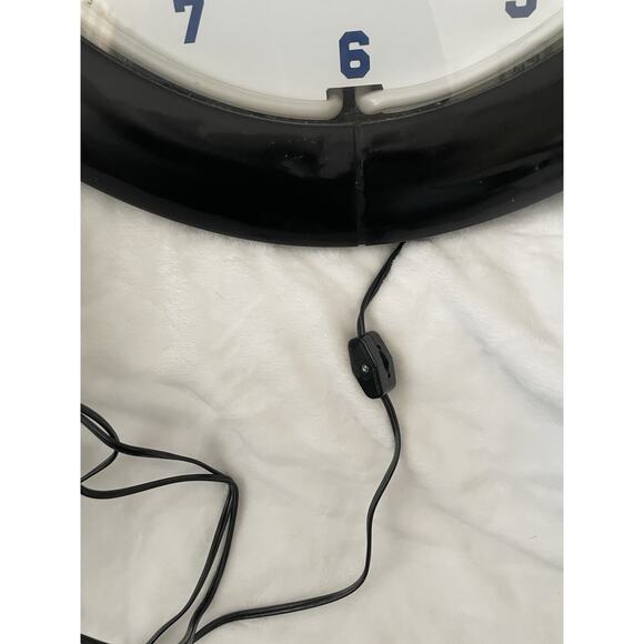 Imperial Seattle Mariners MLB Team Neon Everbright Wall Clock 20”x20” - Picture 3 of 9